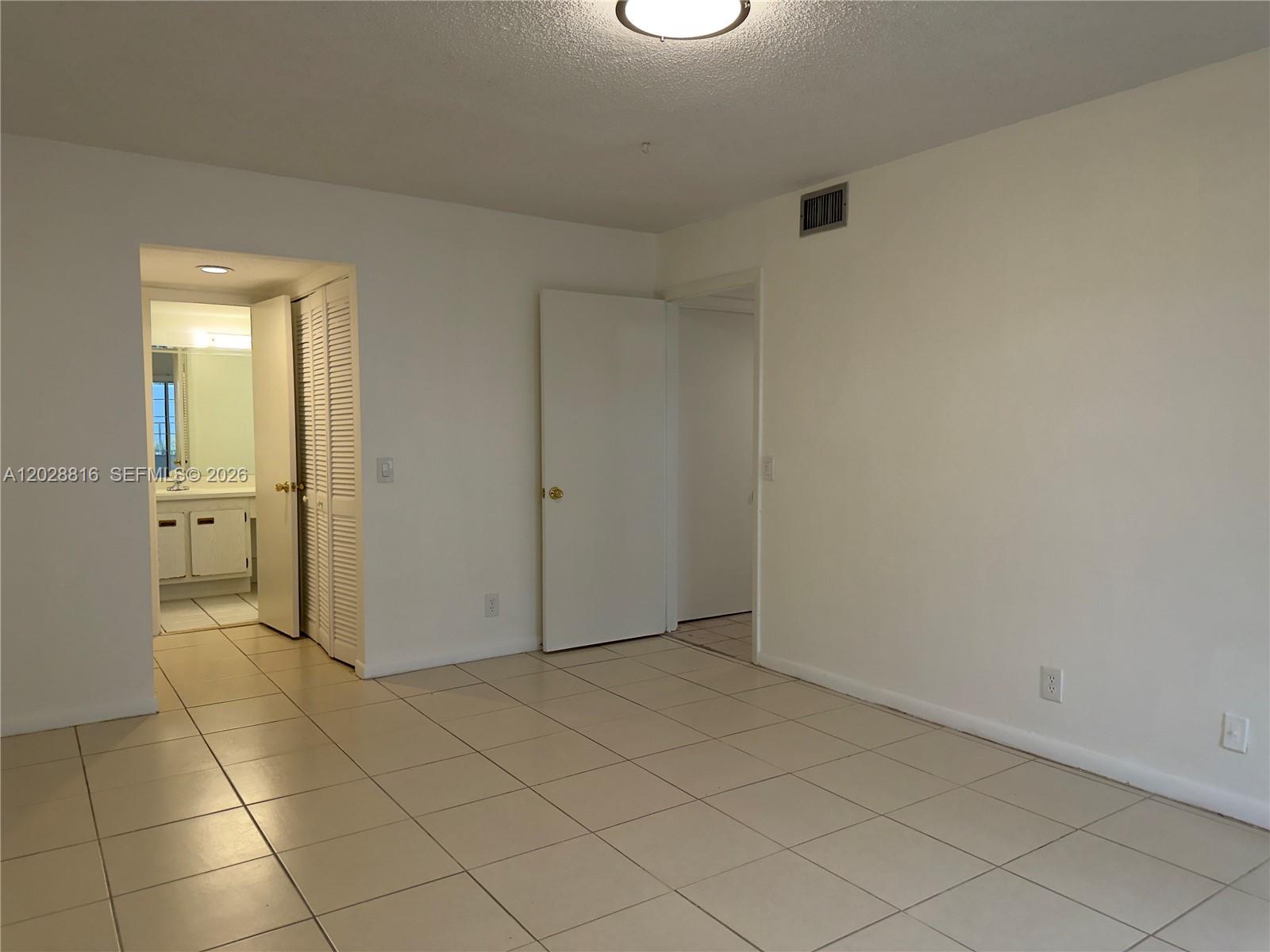10441 Mahogany Key Circle 106 Property Photo 17