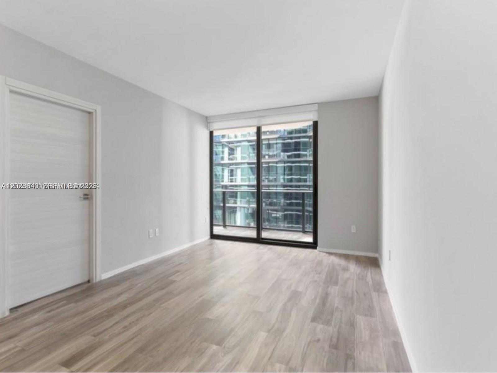 801 S Miami Avenue 1808 Property Photo 3