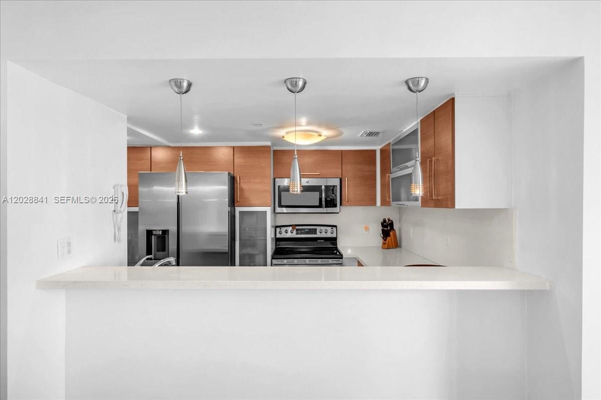 2000 Towerside Terrace 908 Property Photo 12
