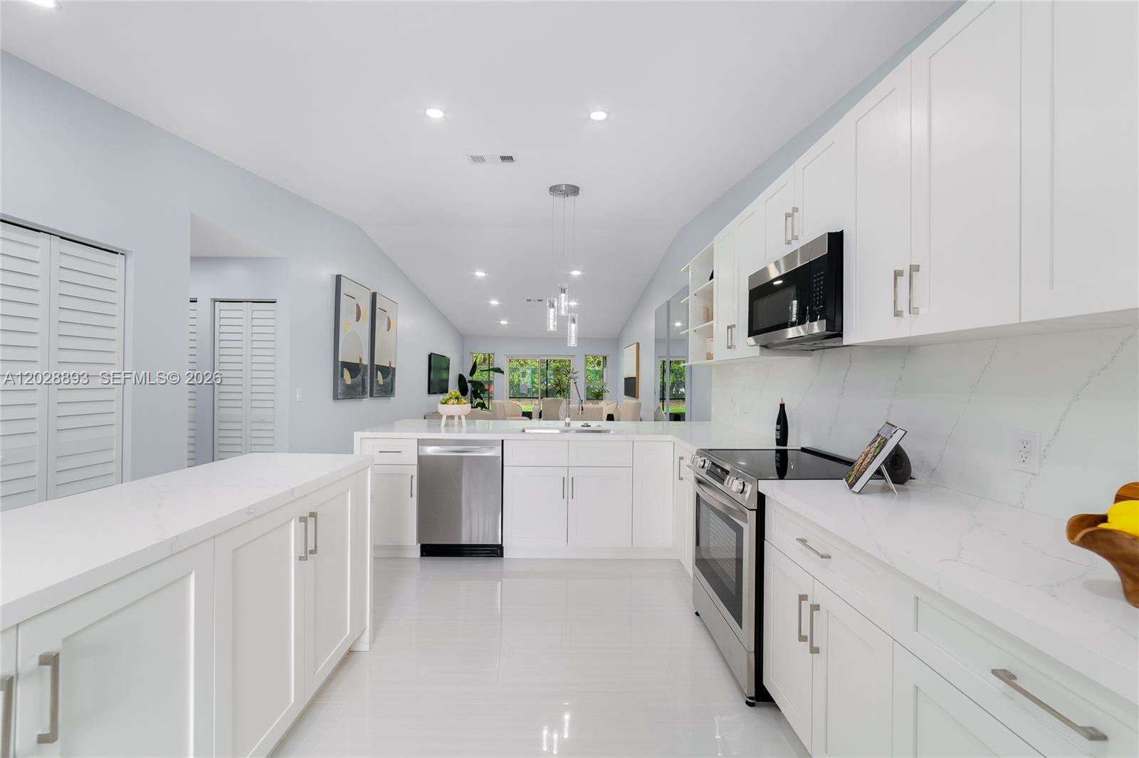 18555 Egret Way Property Photo 8