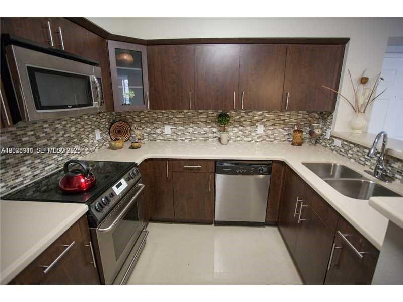 A12028931 Property Photo 4
