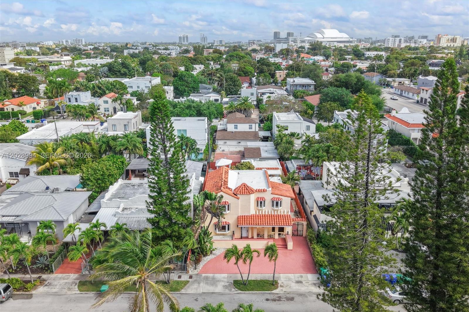 1727 Sw 11th Terrace Property Photo 1