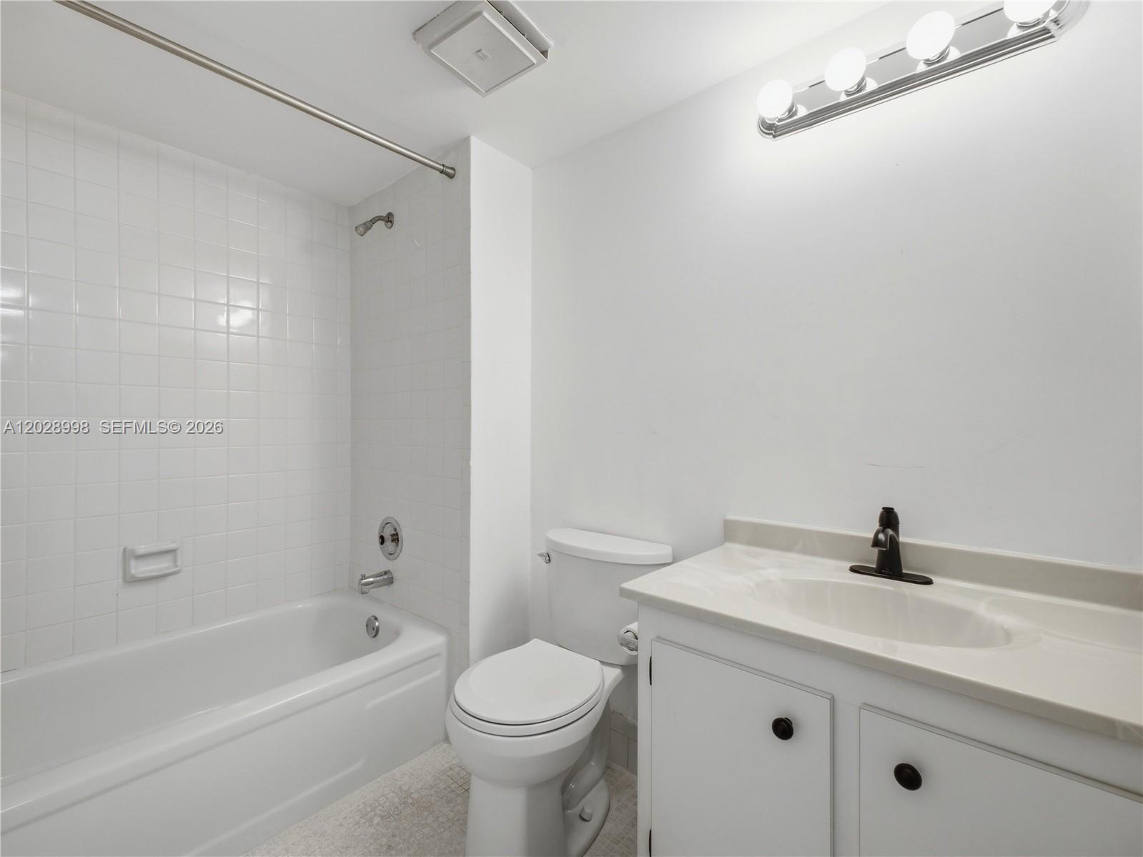 14623 Bonaire Boulevard 405 Property Photo 15