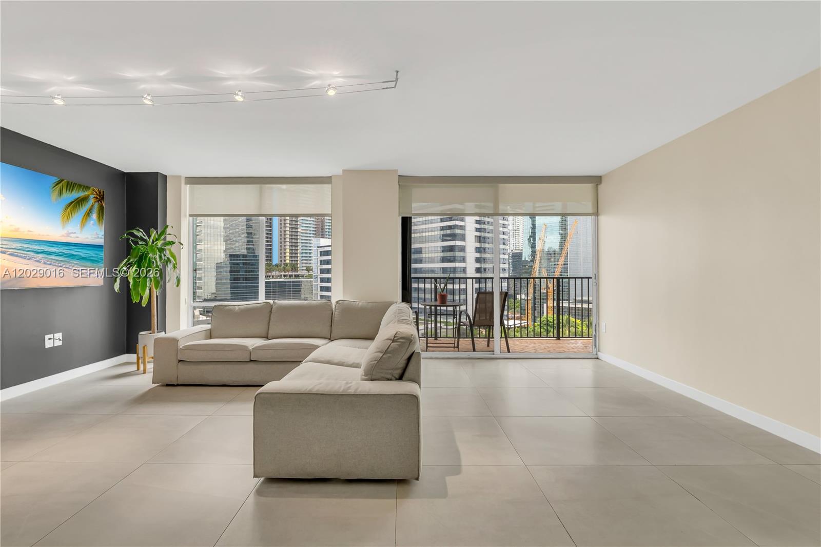 1450 Brickell Bay Drive 1815 Property Photo 16