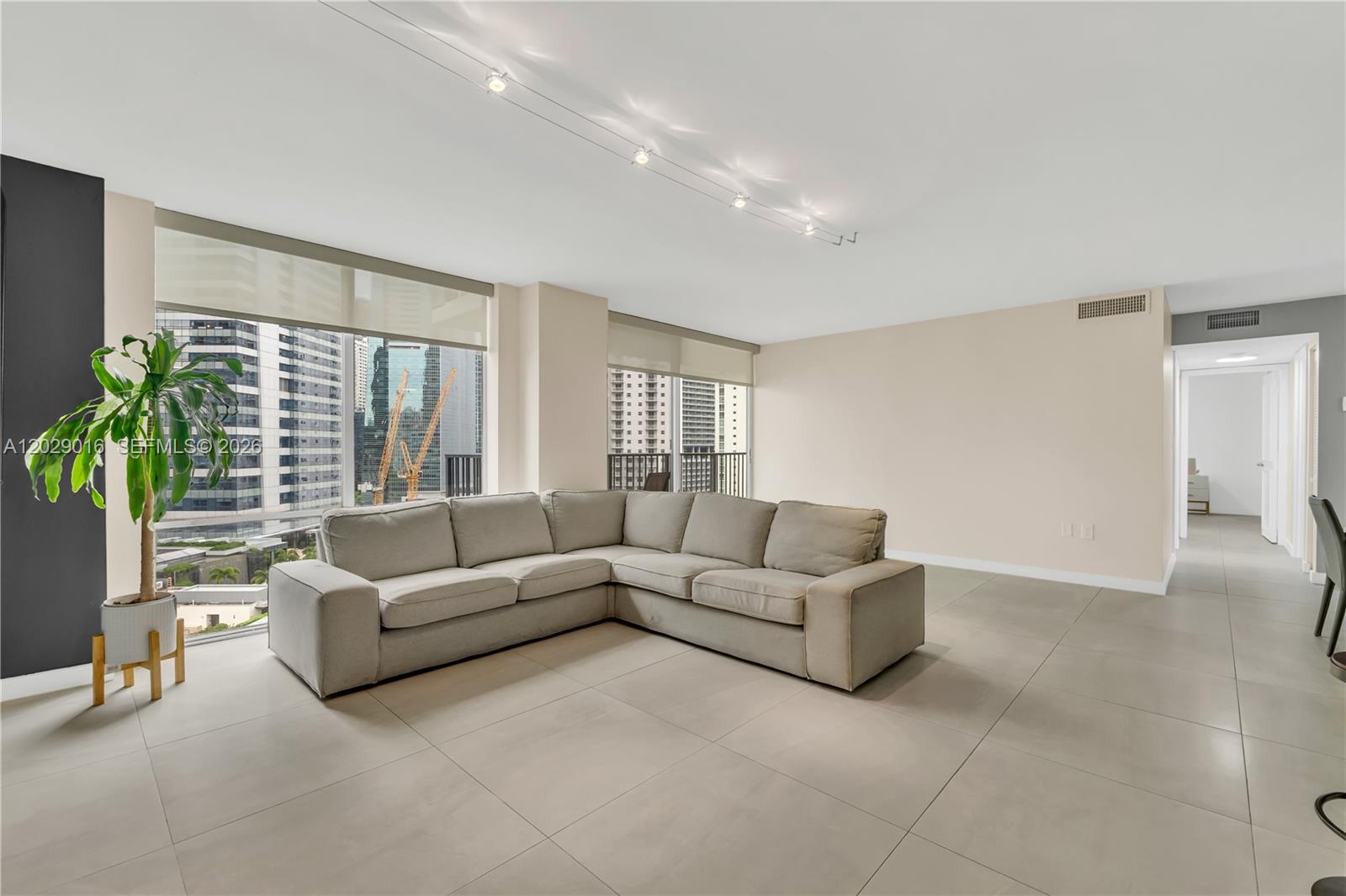 1450 Brickell Bay Drive 1815 Property Photo 19