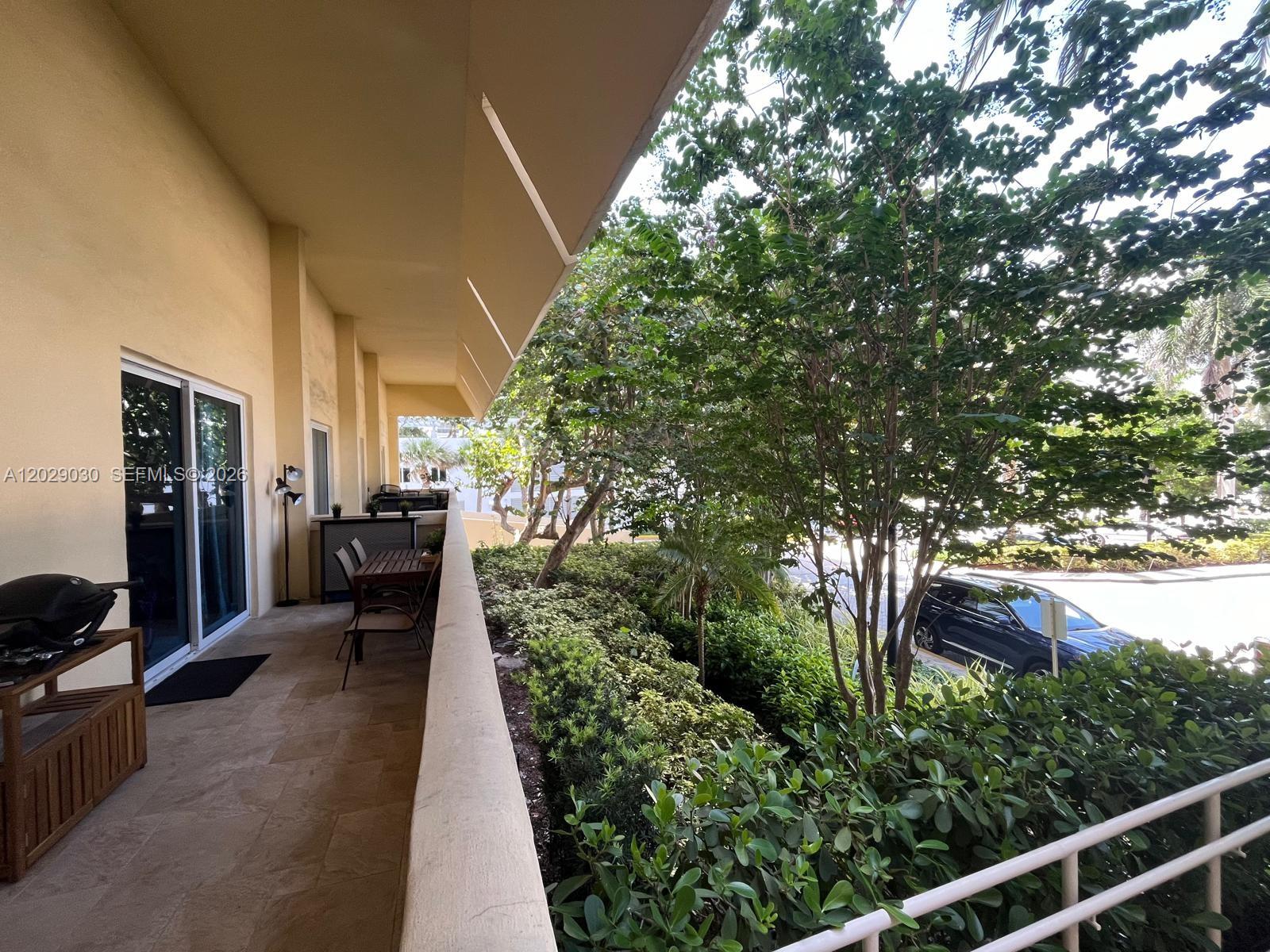 2501 S Ocean Drive L04 Property Photo 11