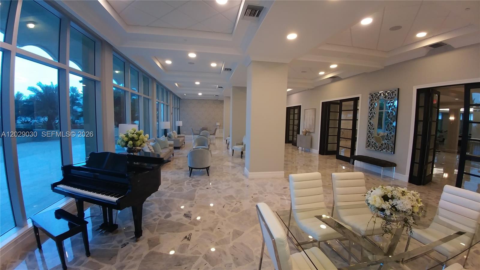 2501 S Ocean Drive L04 Property Photo 17