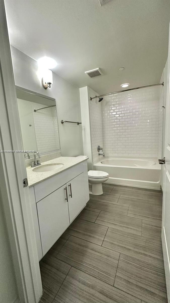 1776 Polk Street 1403 Property Photo 6