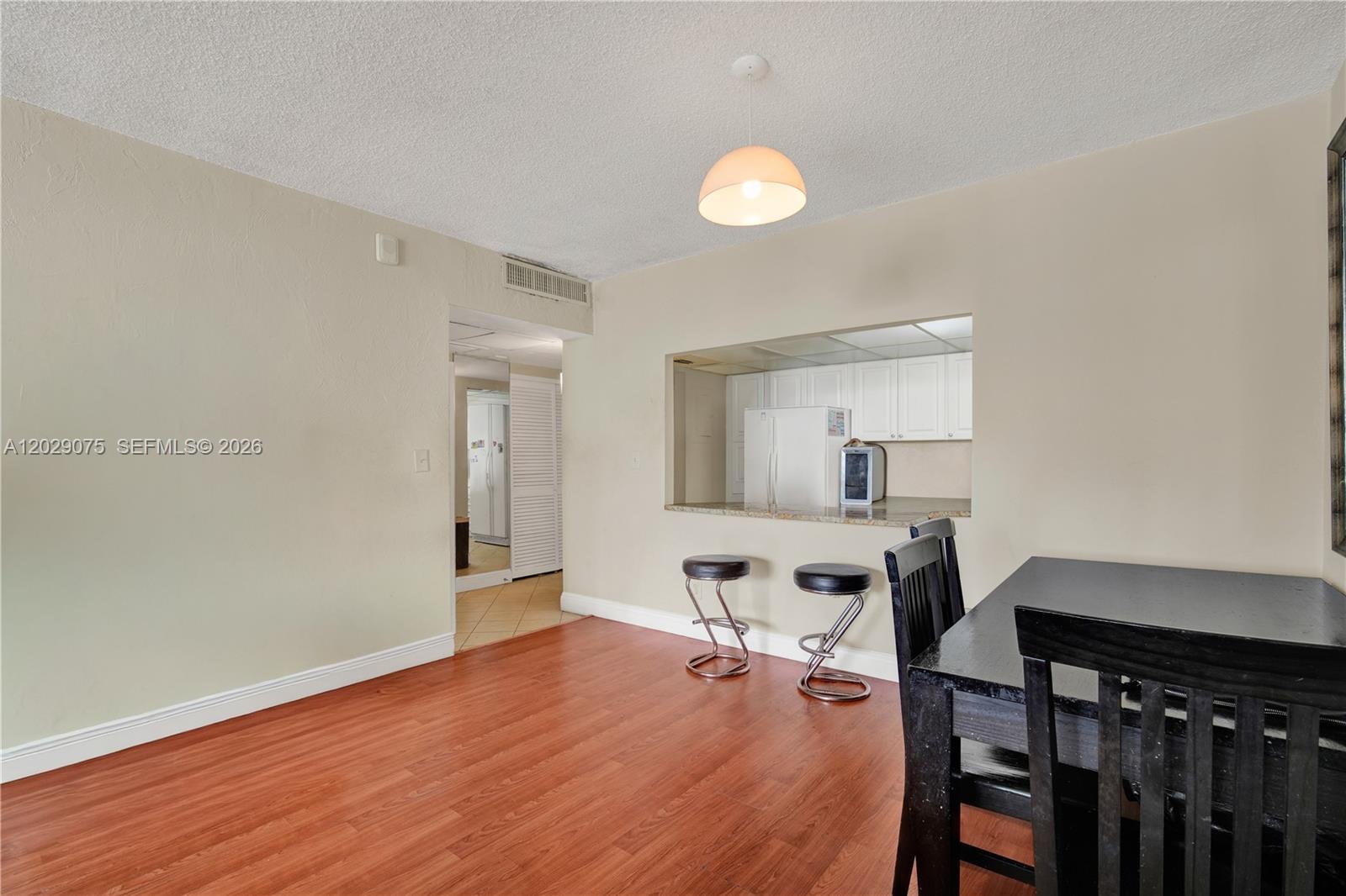 19390 Collins Avenue 1419 Property Photo 11