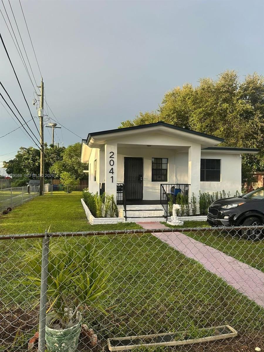 2041 Nw 100th Street Property Photo 5