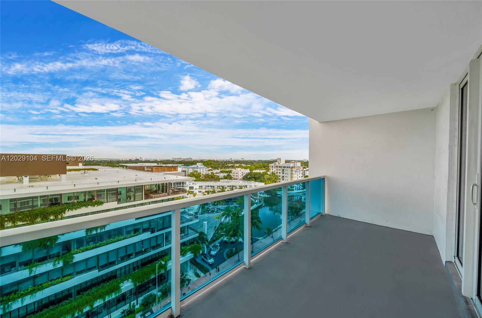 2301 Collins Avenue 1030 Property Photo 4