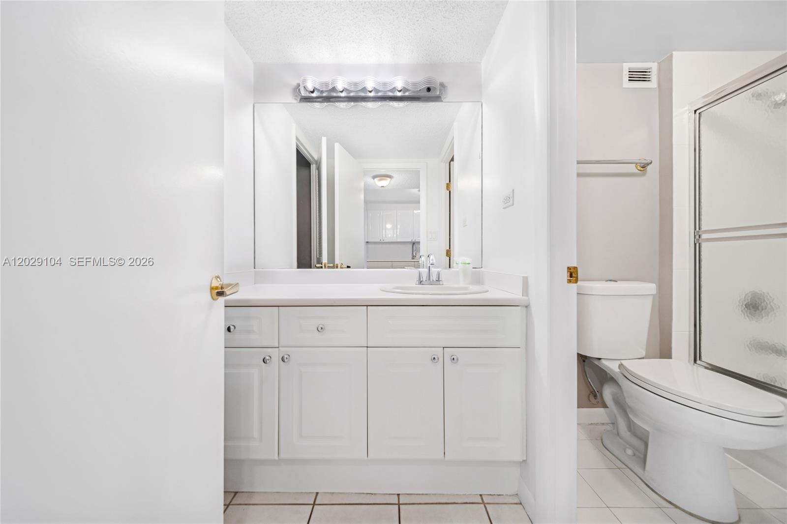 2301 Collins Avenue 1030 Property Photo 21