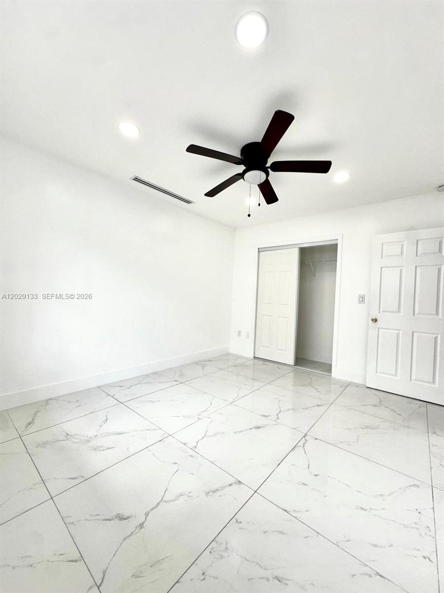 A12029133 Property Photo 14