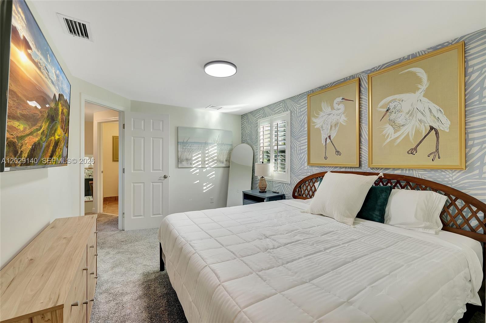 A12029140 Property Photo 15