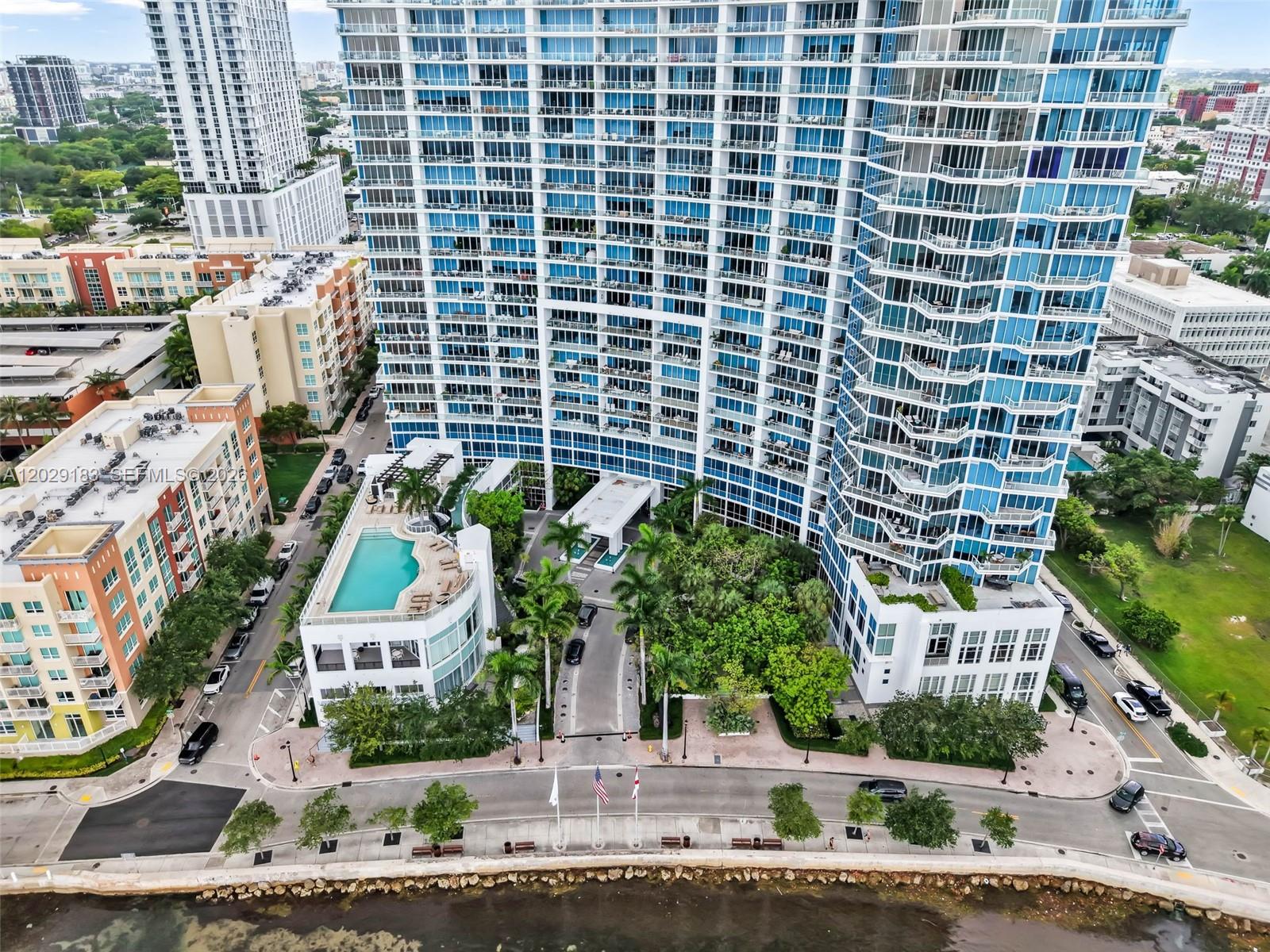 2020 N Bayshore Drive 2603 Property Photo 2