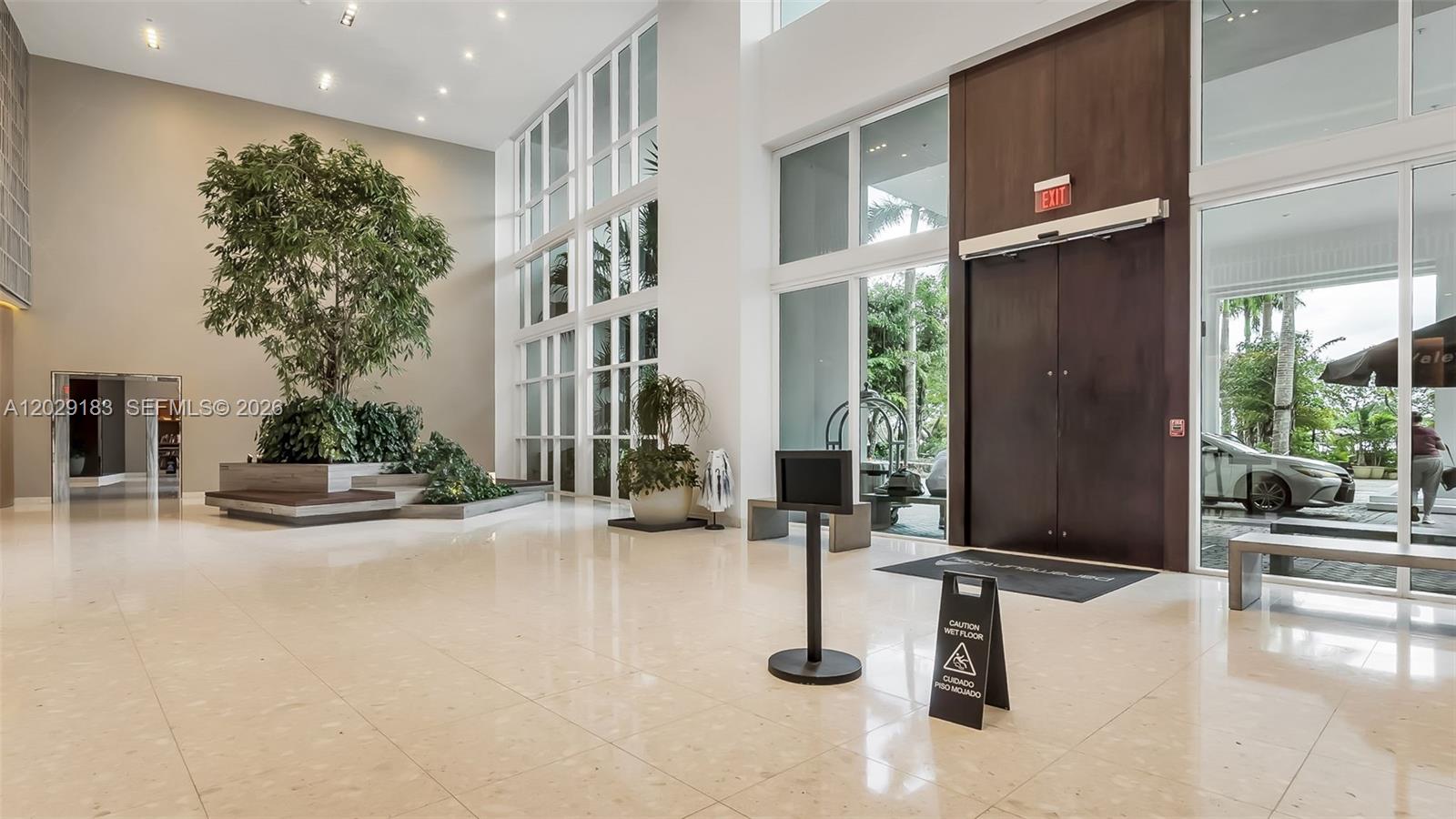 2020 N Bayshore Drive 2603 Property Photo 3