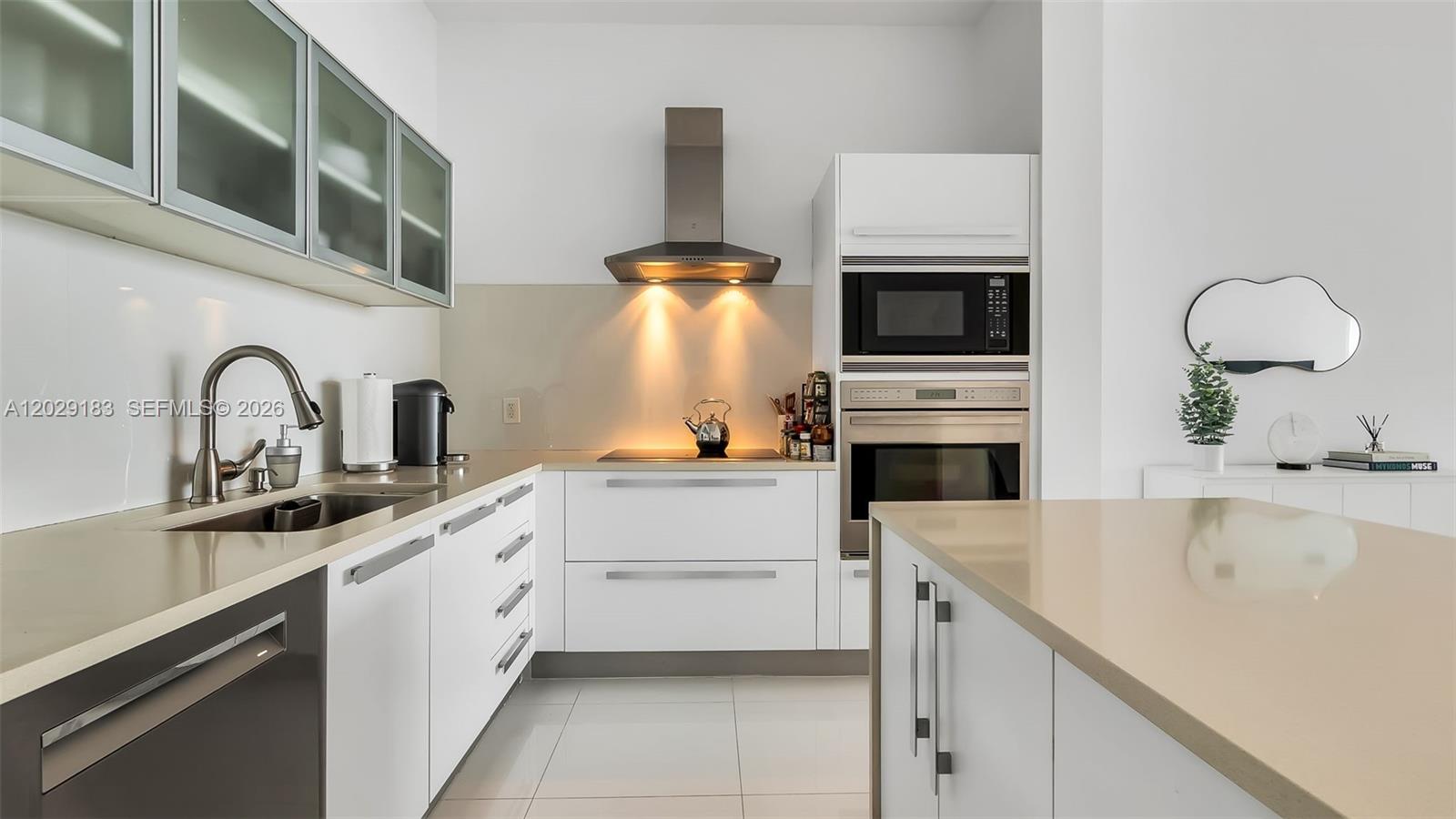2020 N Bayshore Drive 2603 Property Photo 14