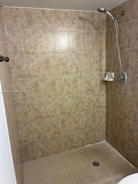 7075 Nw 186th Street C507 Property Photo 5