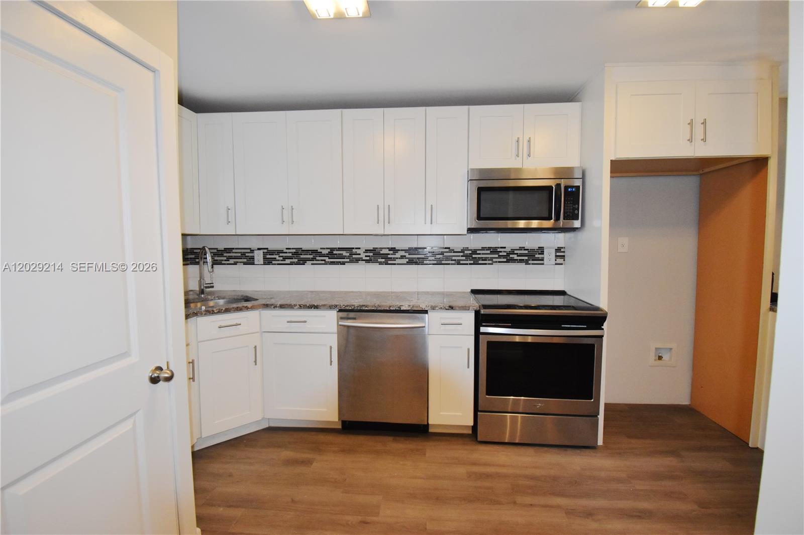 6080 Nw 44th Street 201 Property Photo 2