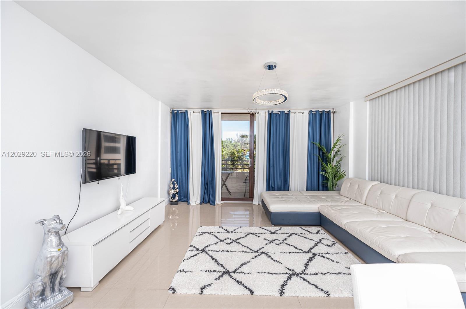 3505 S Ocean Drive 221 Property Photo 3