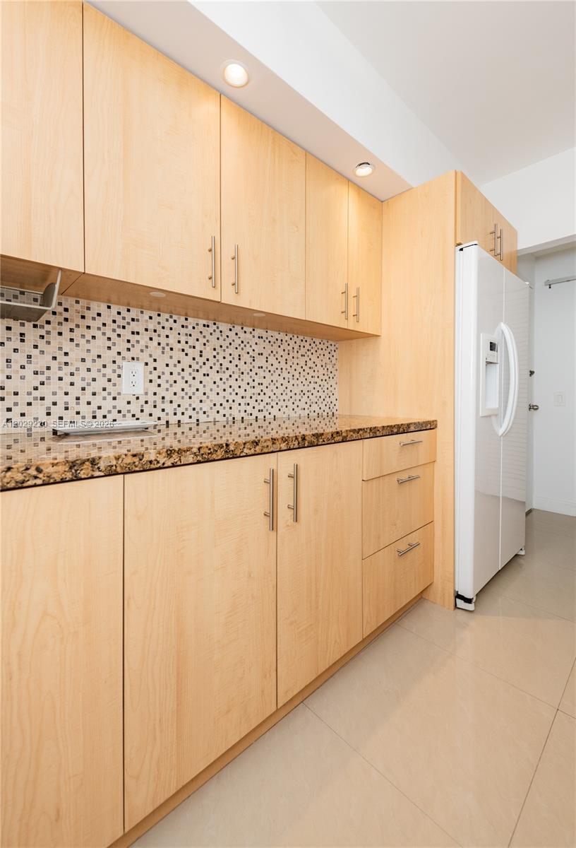 3505 S Ocean Drive 221 Property Photo 15