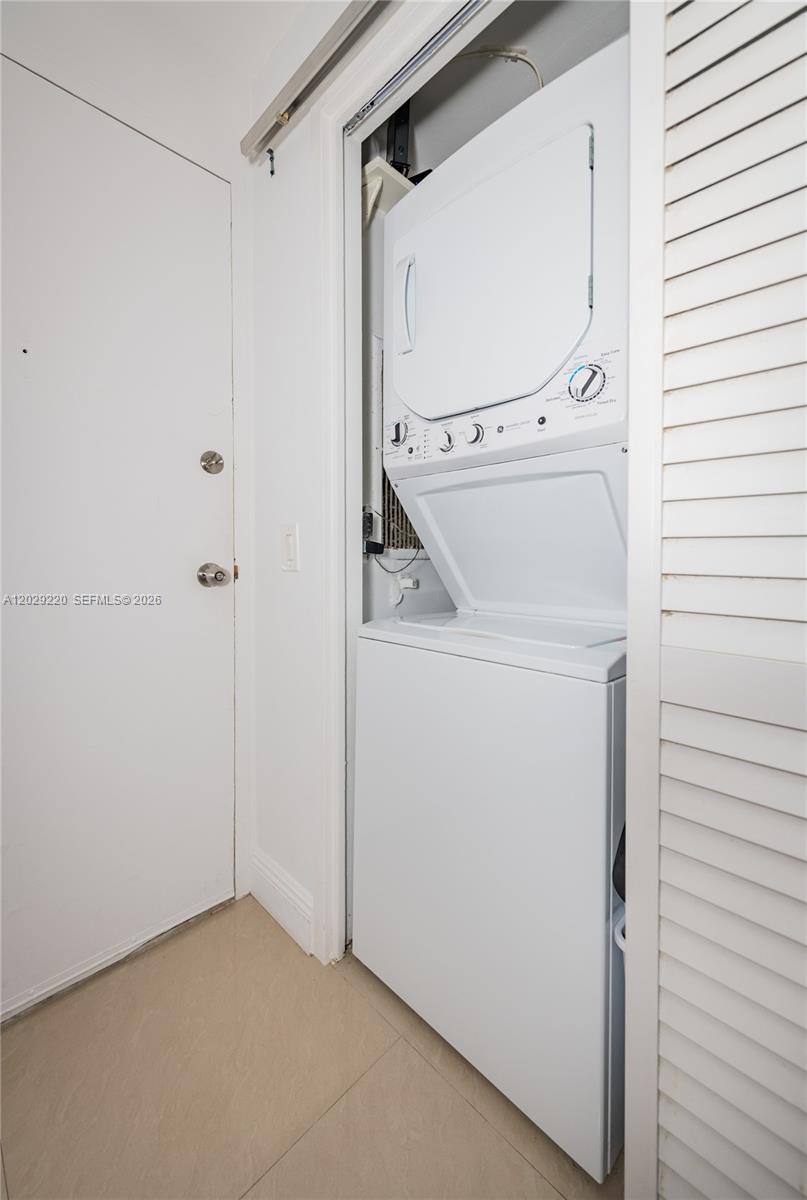 3505 S Ocean Drive 221 Property Photo 18