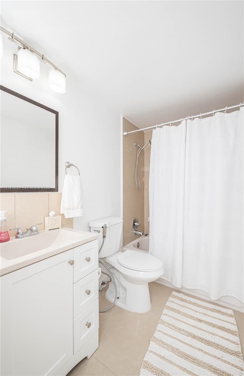 3505 S Ocean Drive 221 Property Photo 33