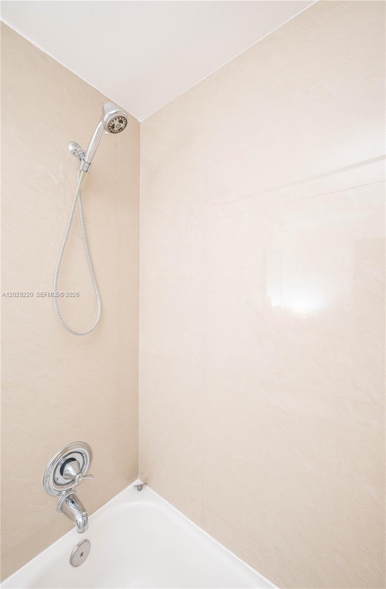 3505 S Ocean Drive 221 Property Photo 34