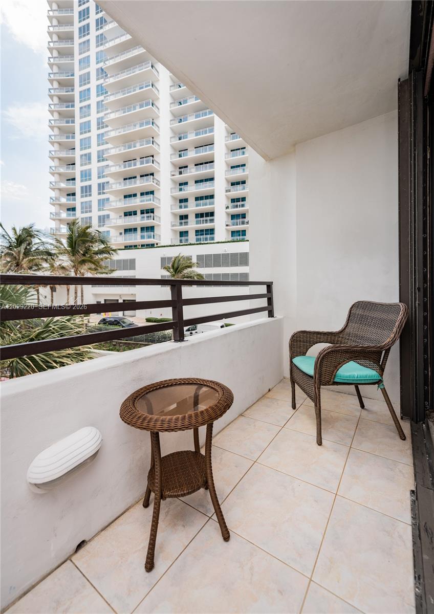 3505 S Ocean Drive 221 Property Photo 36
