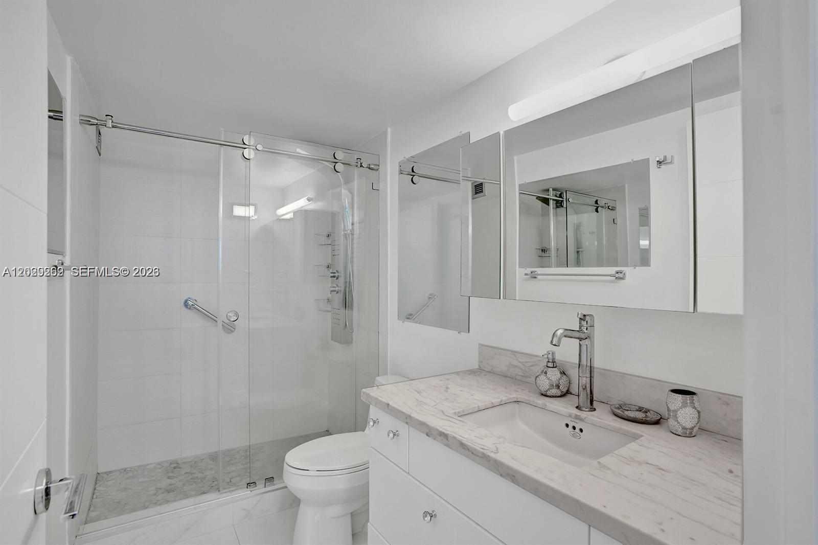 2500 Parkview Drive 1008 Property Photo 1