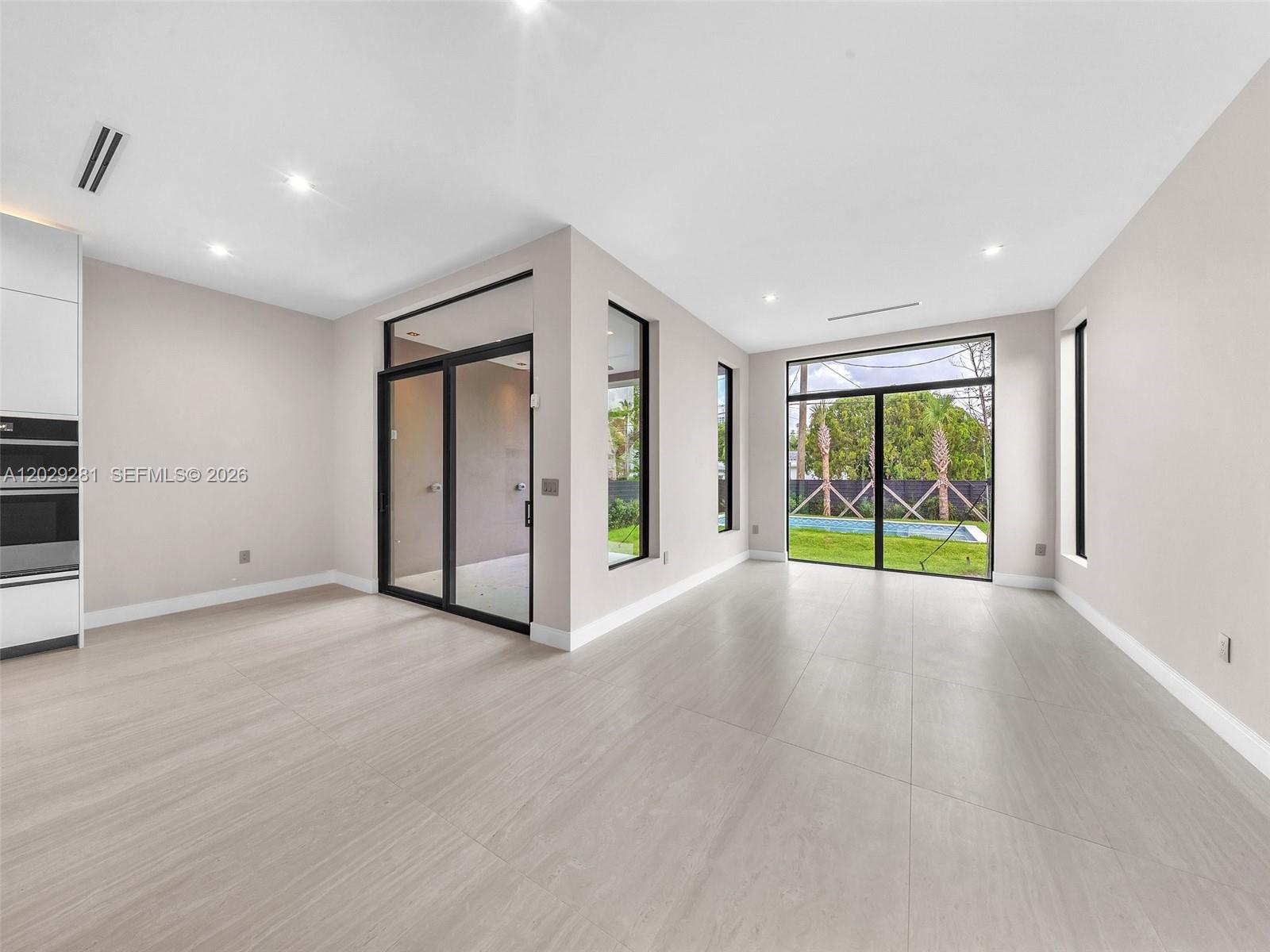 1637 Monroe Street Property Photo 17