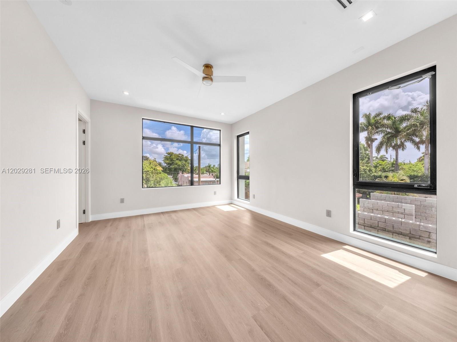 1637 Monroe Street Property Photo 26