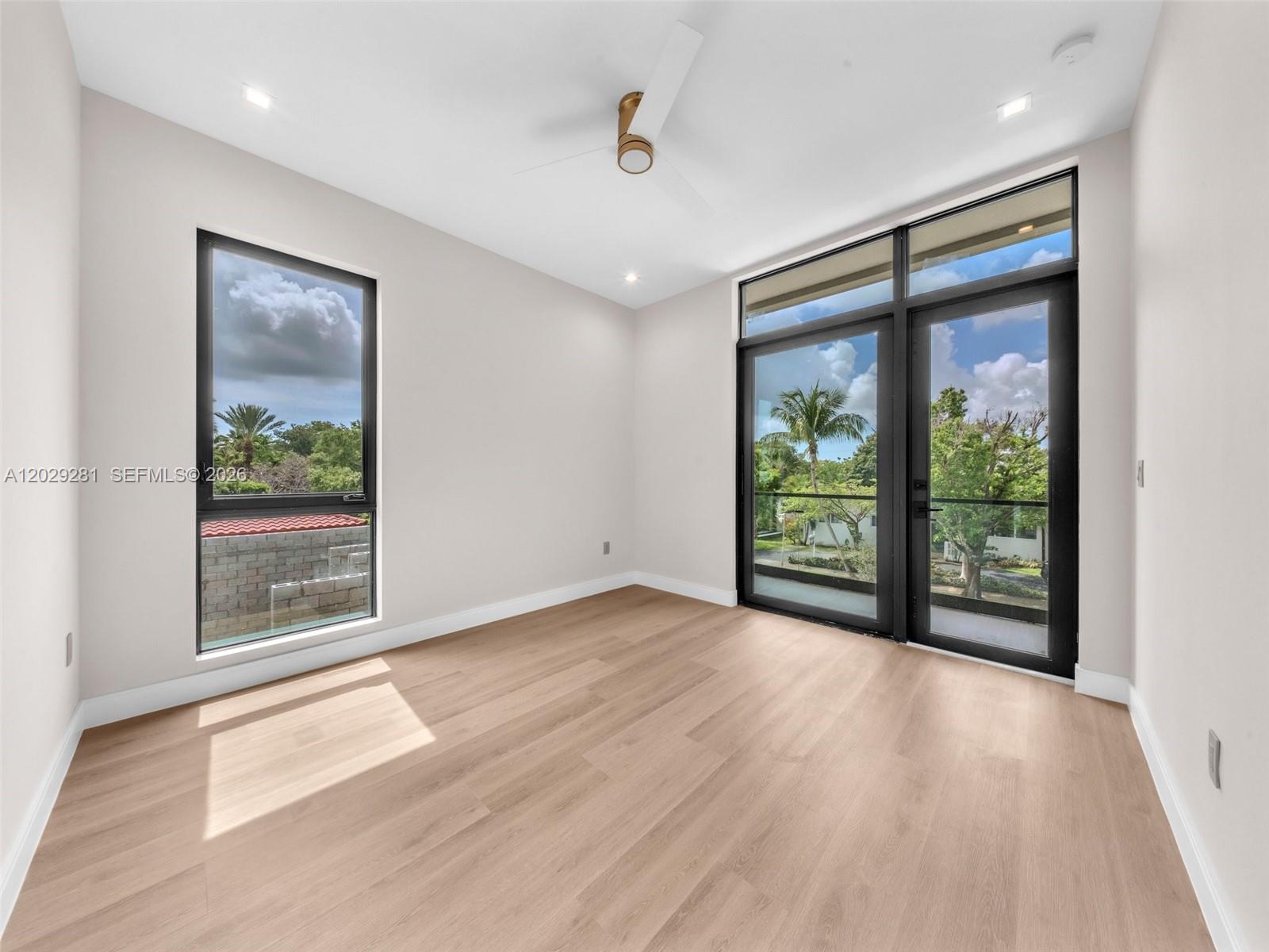 1637 Monroe Street Property Photo 32