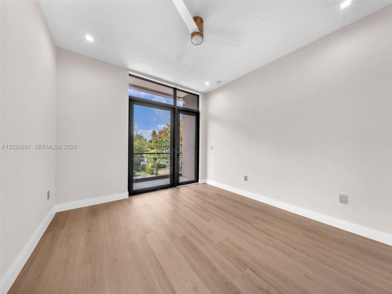 1637 Monroe Street Property Photo 33