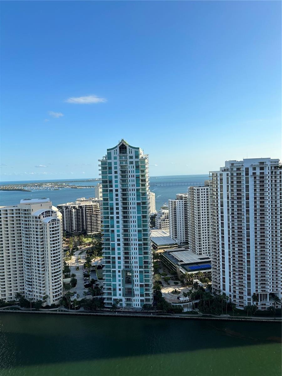 325 S Biscayne Boulevard 4119 Property Photo 4