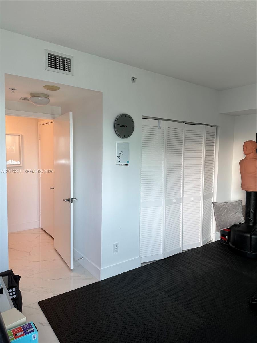 325 S Biscayne Boulevard 4119 Property Photo 11