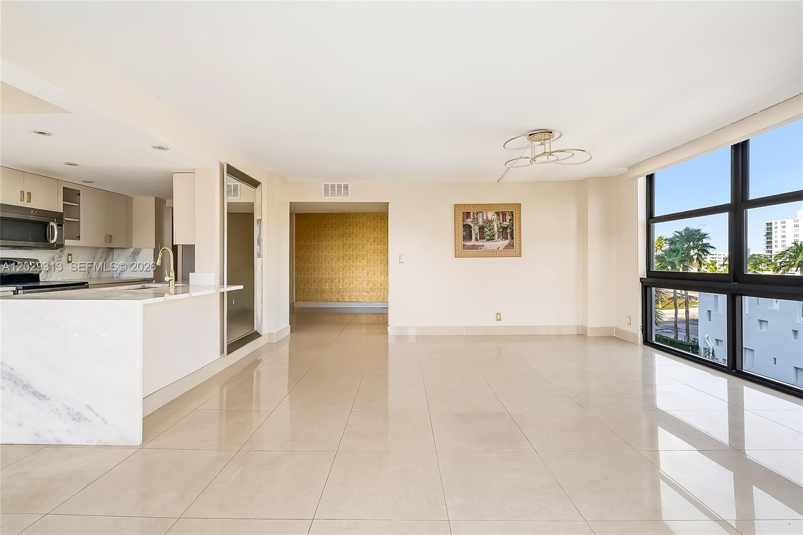3031 N Ocean Boulevard 406 Property Photo 7