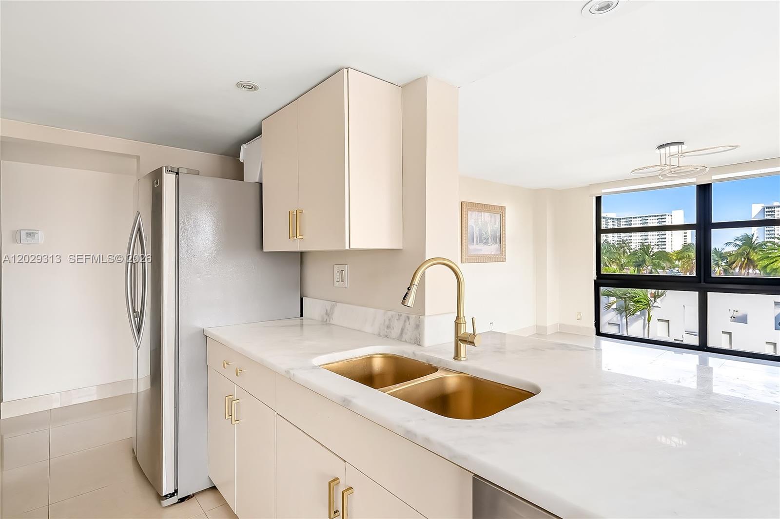 3031 N Ocean Boulevard 406 Property Photo 12
