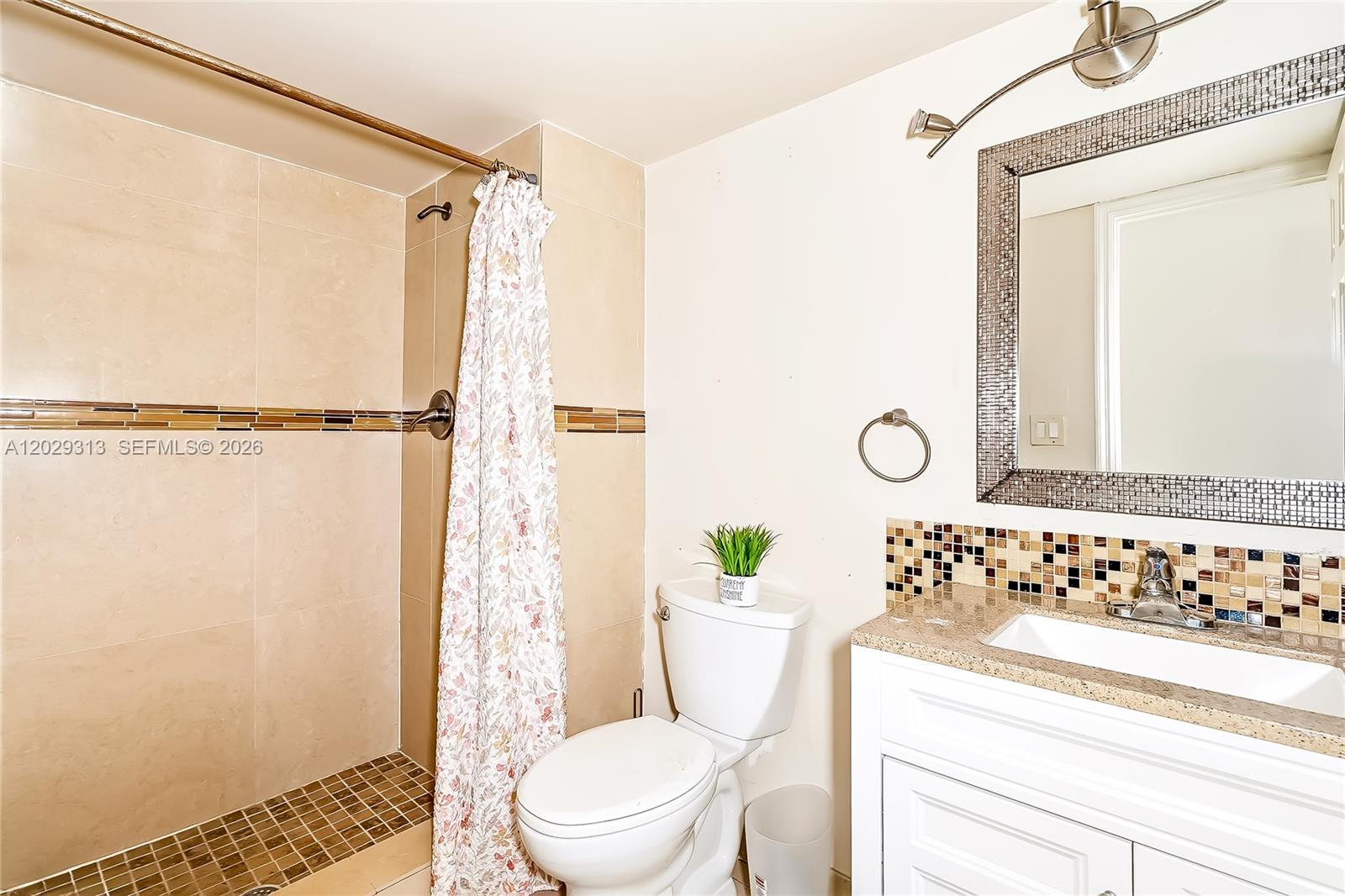 3031 N Ocean Boulevard 406 Property Photo 21