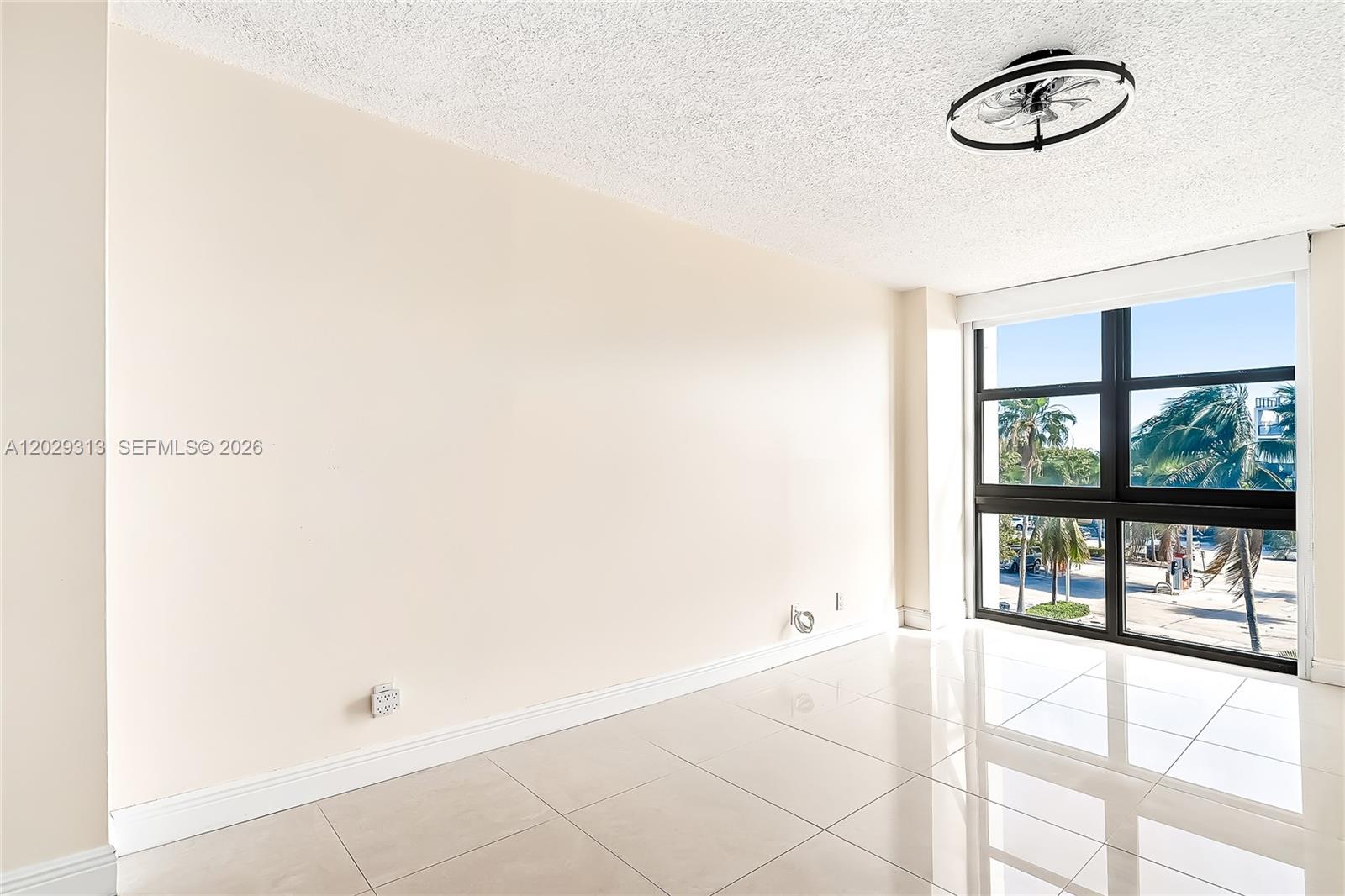 3031 N Ocean Boulevard 406 Property Photo 27
