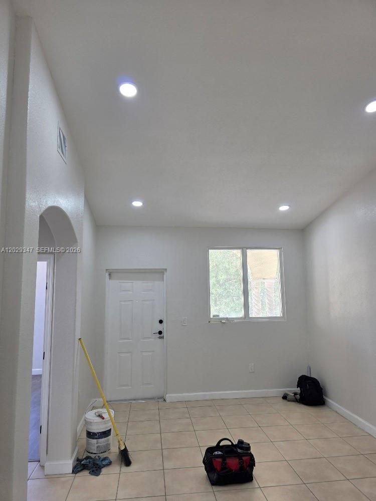 1661 Se 29th Court 209 Property Photo 3