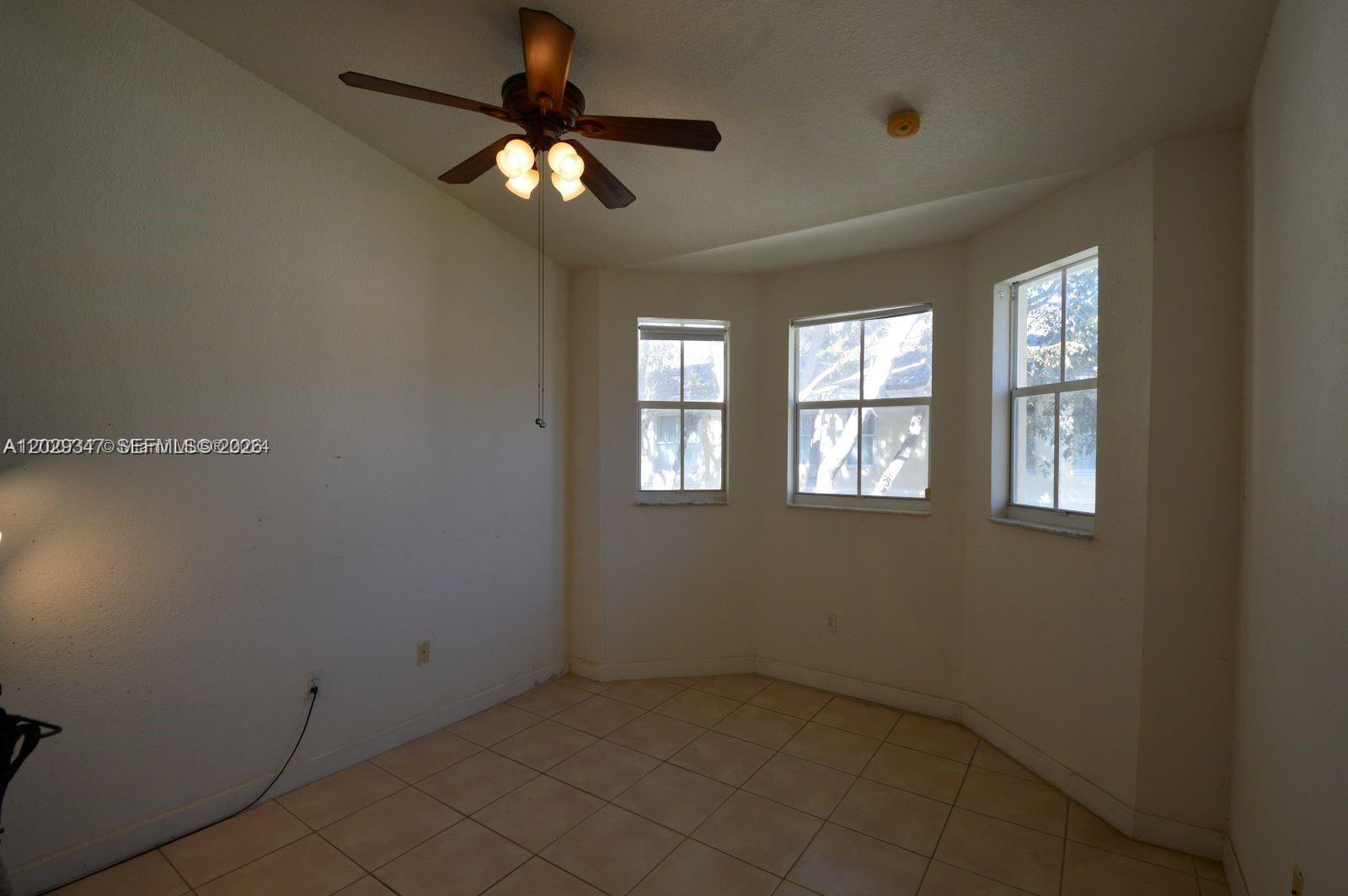 1661 Se 29th Court 209 Property Photo 4