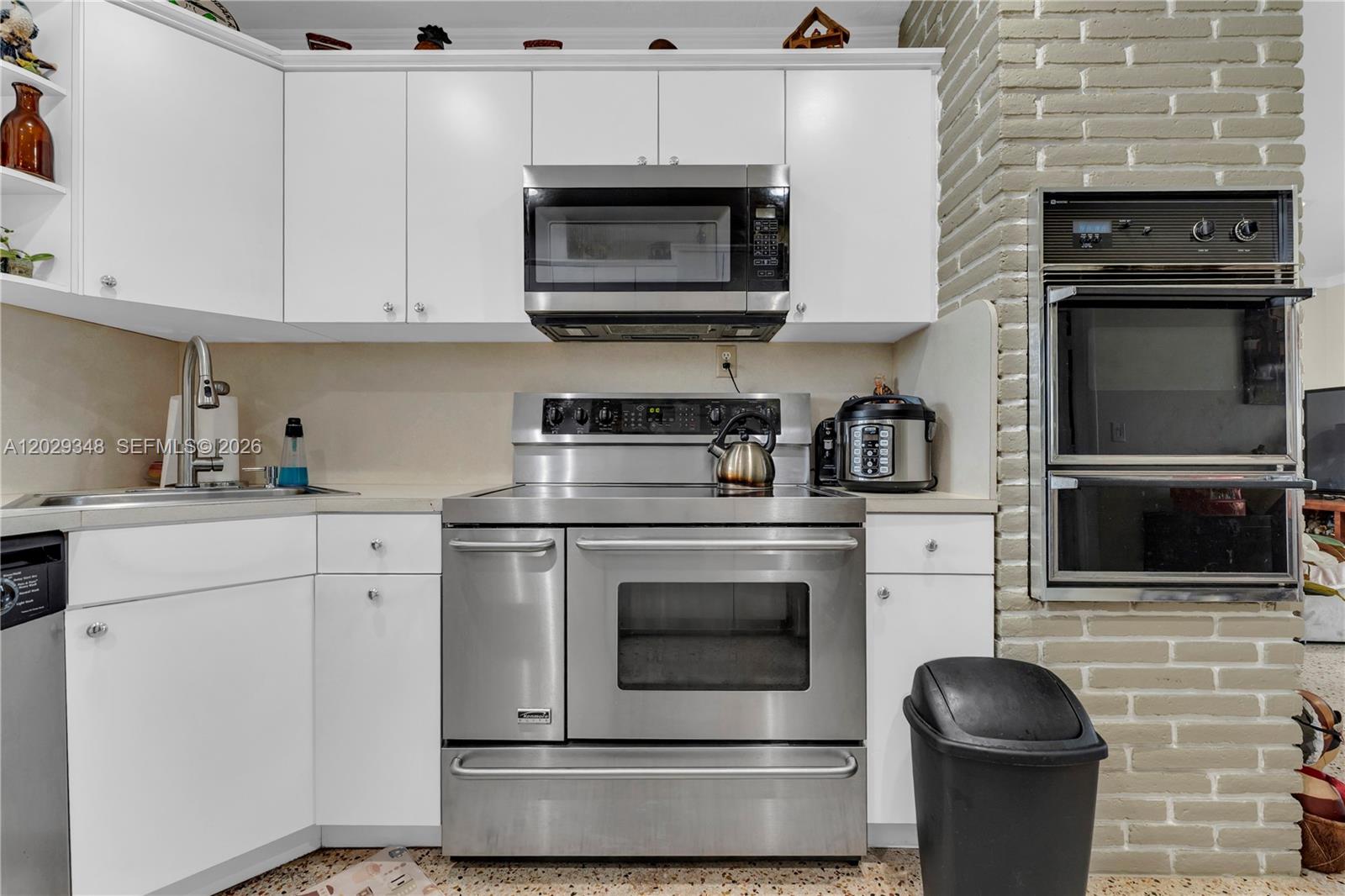 884 W 72nd Place Property Photo 15
