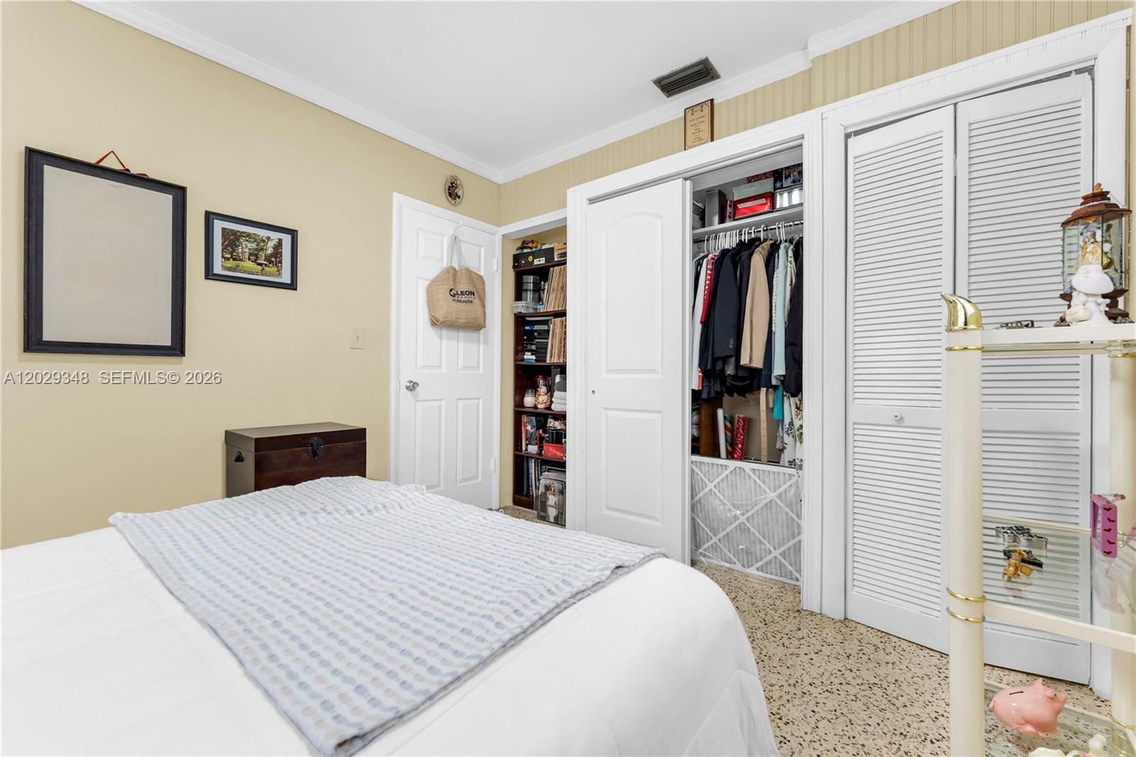 884 W 72nd Place Property Photo 39