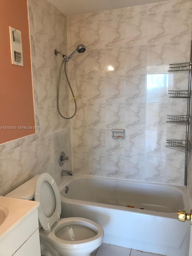 5505 Nw 7th Street W417 Property Photo 6