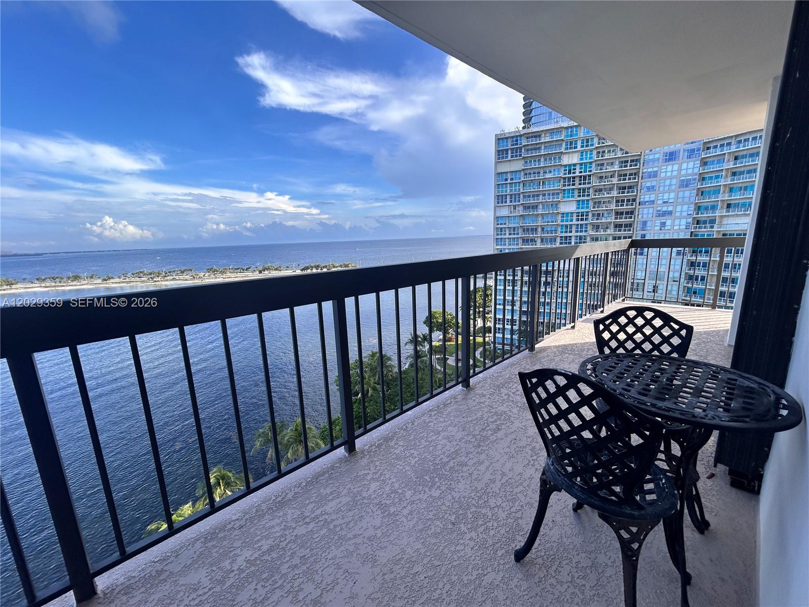 2333 Brickell Avenue 1402 Property Photo 12