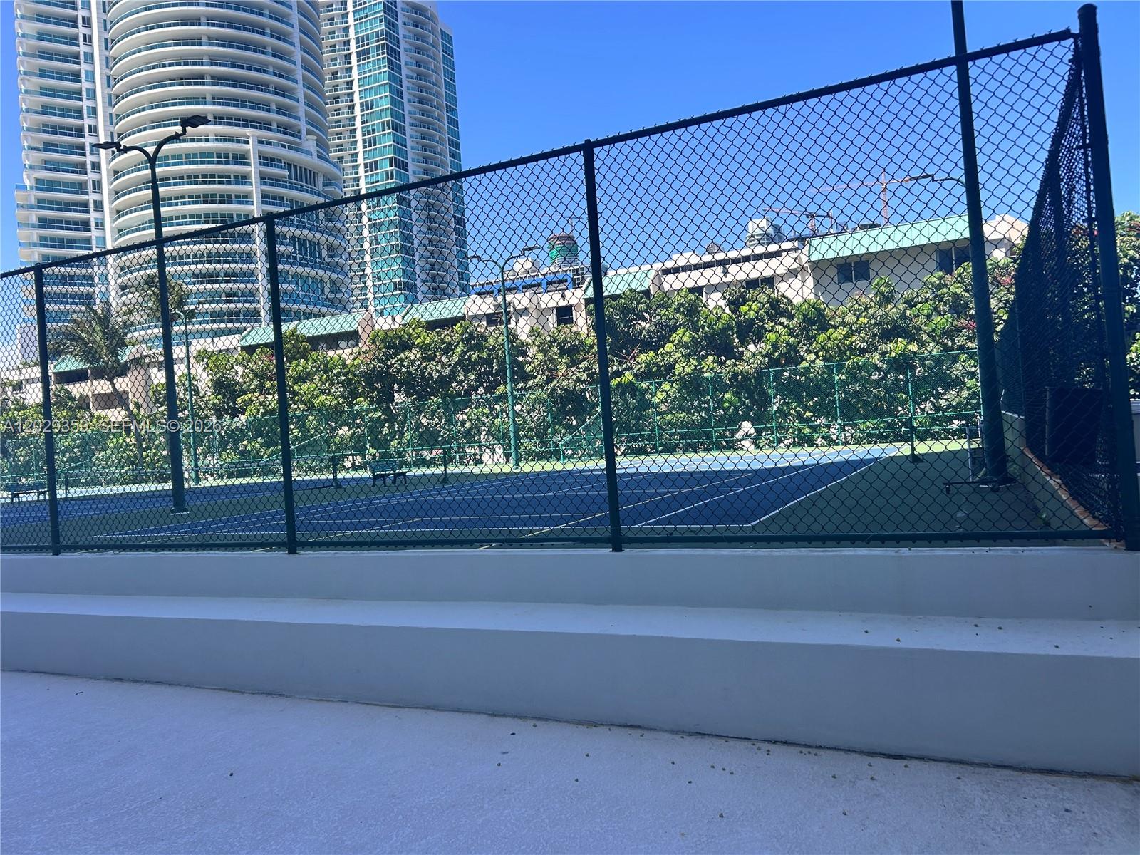 2333 Brickell Avenue 1402 Property Photo 14