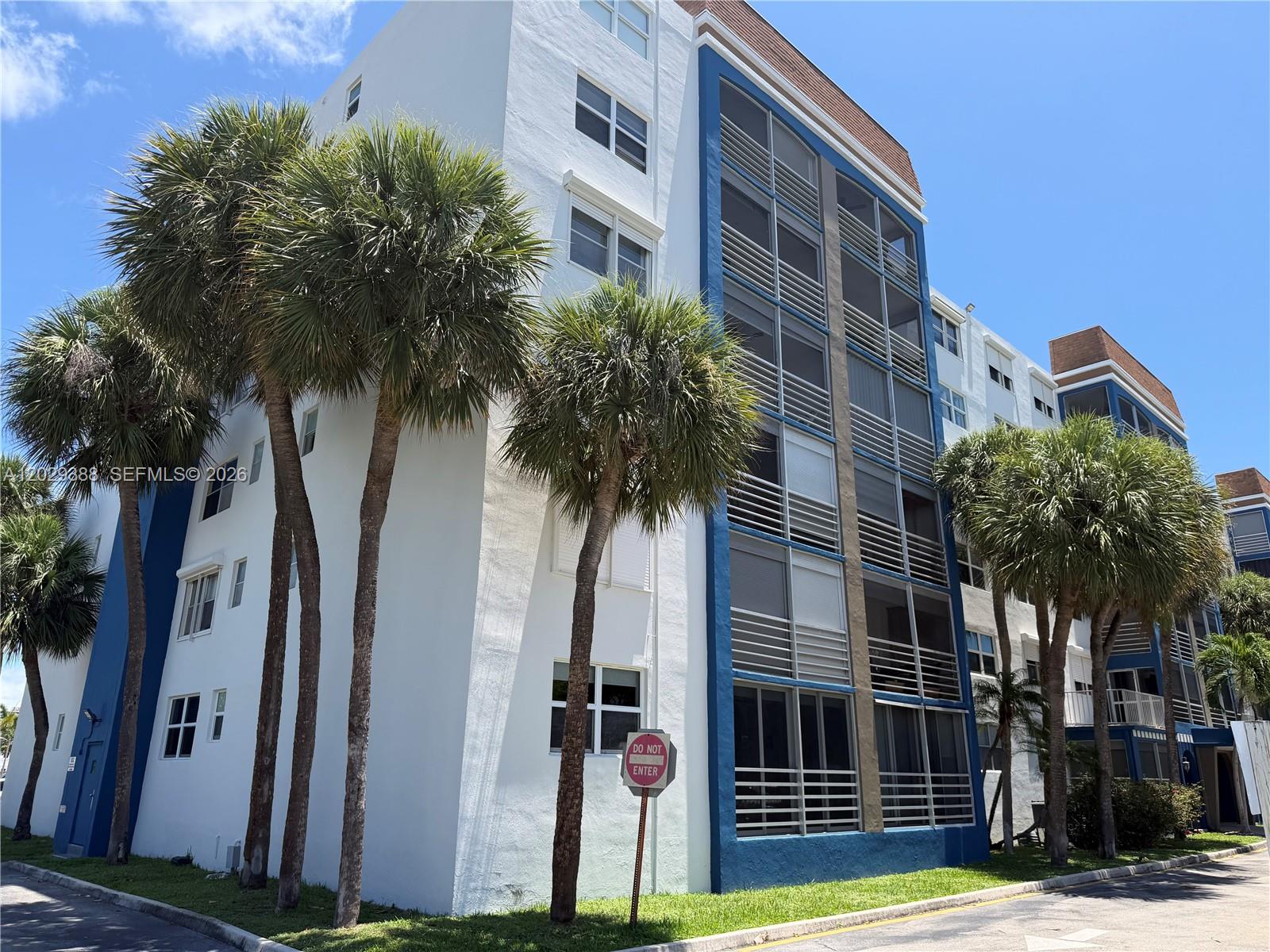 501 E Dania Beach Boulevard 5-4d Property Photo 4