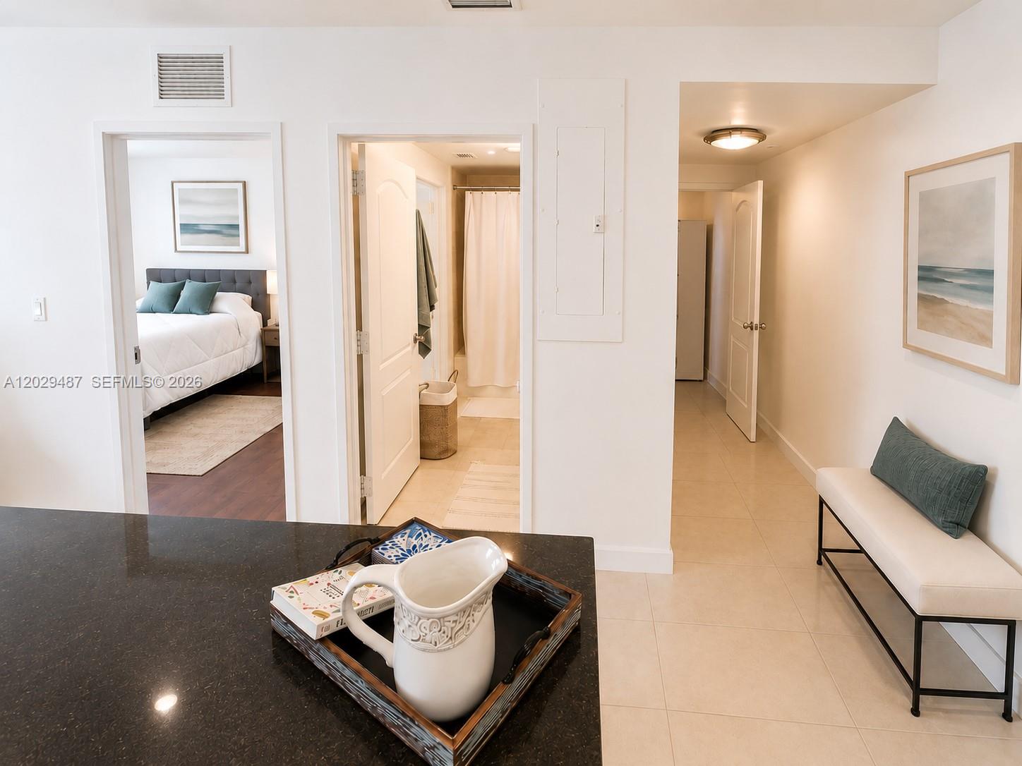 945 Michigan Avenue 5 Property Photo 6