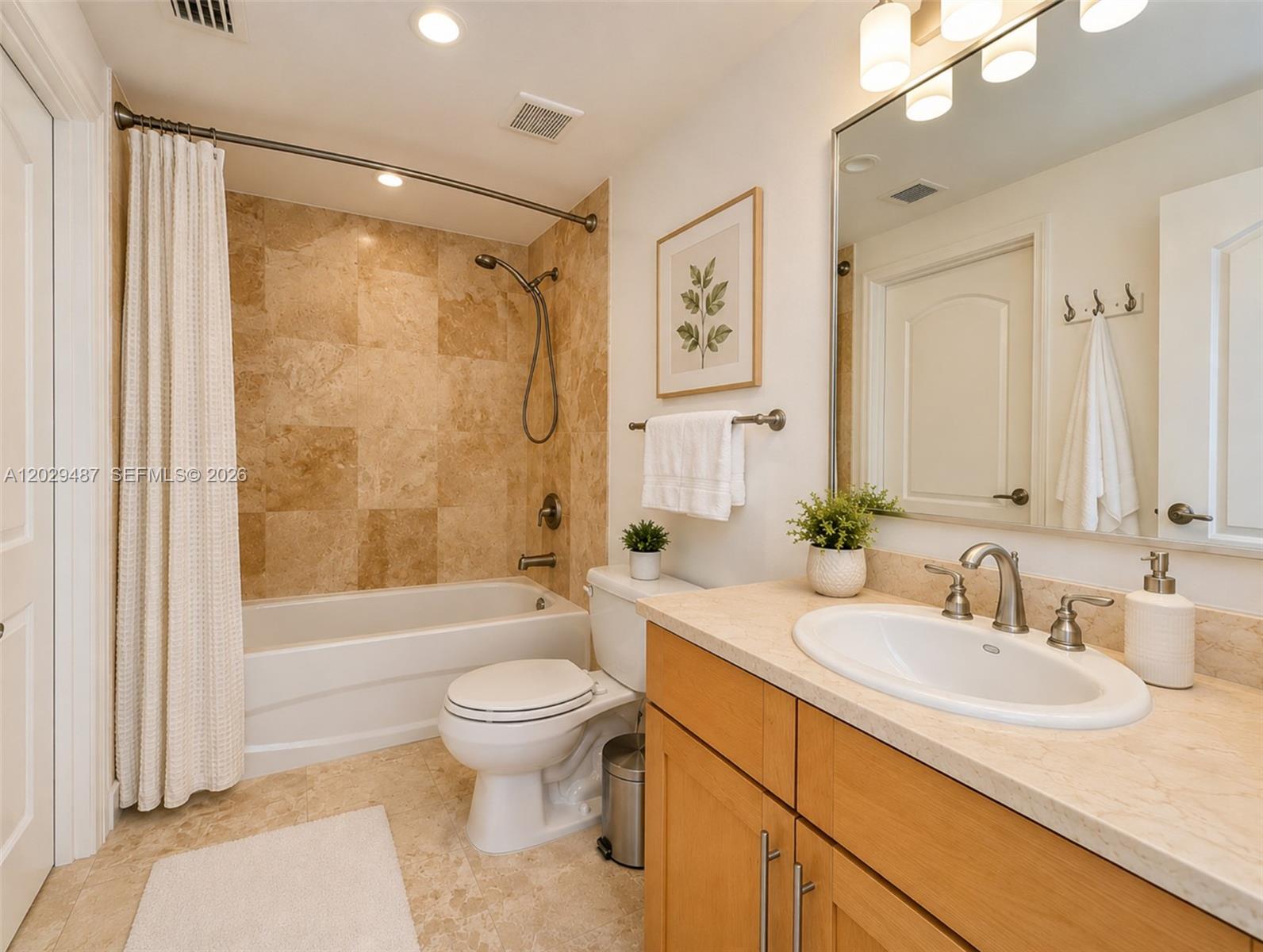945 Michigan Avenue 5 Property Photo 8